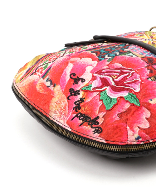 Desigual（デシグアル）の「「Desigual/デシグアル」バッグ（ショルダーバッグ・レディース・レッド系その他・ONE SIZE）」の3枚目の写真