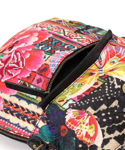 Desigual（デシグアル）の「「Desigual/デシグアル」バッグ（ショルダーバッグ・レディース・レッド系その他・ONE SIZE）」の5枚目の写真