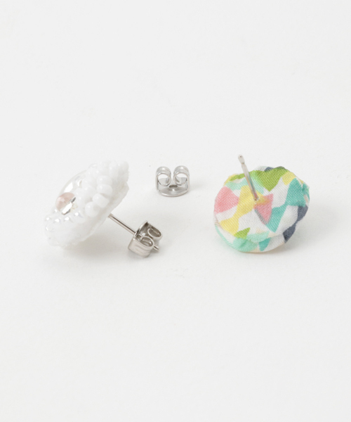 TONE SELECT GOODS(トーンセレクトグッズ)の「【ouka no mori】Dancing flowerピアス(ピアス(両耳用)・レディース・ブルー/ピンク/レッド/レッド系その他/イエロー系その他/その他/マルチ・FREE)」の9枚目の写真