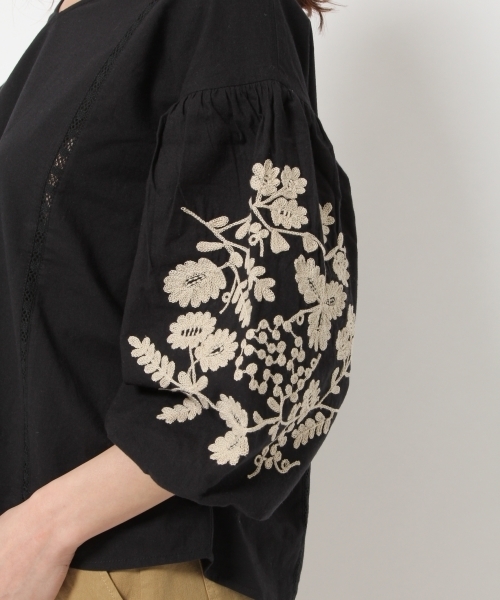 laboratory work（ラボラトリーワーク）の「チェーン刺繍ブラウス（シャツ/ブラウス・レディース・オフホワイト/ブラック/ベージュ・MEDIUM）」の12枚目の写真