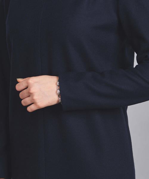 UNITED ARROWS（ユナイテッドアローズ）の「UBCS エアリー Vネック ロングスリーブ ワンピース ◆（ワンピース・レディース・オフホワイト/ネイビー・38/36）」の5枚目の写真