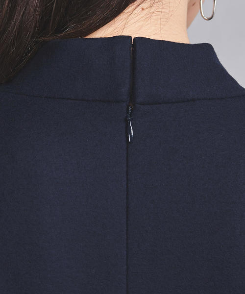 UNITED ARROWS（ユナイテッドアローズ）の「UBCS エアリー Vネック ロングスリーブ ワンピース ◆（ワンピース・レディース・オフホワイト/ネイビー・38/36）」の8枚目の写真