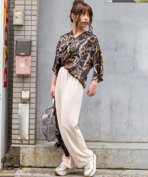 No.1572 VINTAGE ヴィンテージ 総柄シャツ スカーフ柄 光沢感 No.1572 VINTAGE ヴィンテージ 総柄シャツ スカーフ柄 光沢感 - メルカリ
