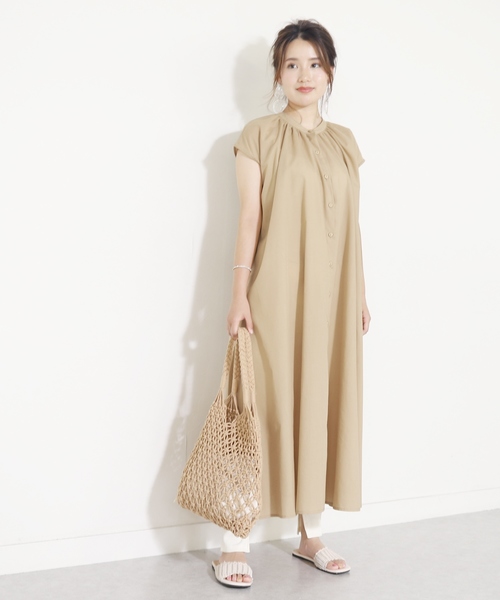 reca(レカ)の「フロントボタンギャザーボリュームワンピース(ワンピース・レディース・ホワイト/ブラック/ベージュ/パープル・M)」の5枚目の写真