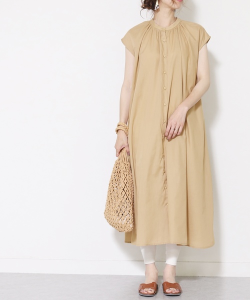 reca(レカ)の「フロントボタンギャザーボリュームワンピース(ワンピース・レディース・ホワイト/ブラック/ベージュ/パープル・M)」の7枚目の写真