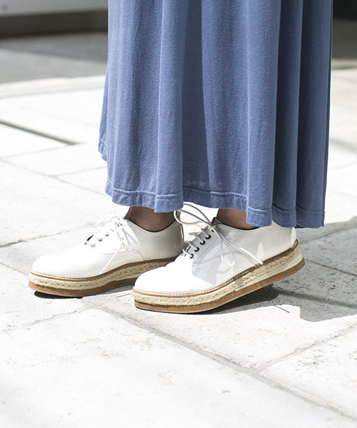 NANO universe（ナノユニバース）の「Fパテントジュートソールシューズ（パンプス・レディース・ホワイト/ブラック・36/38/35/37）」の6枚目の写真