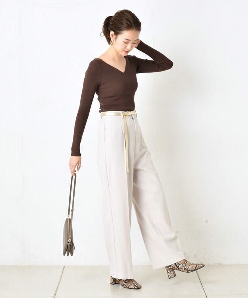 DouDou（ドゥドゥ）の「ゆるVプルオーバー（ニット/セーター・レディース・オフホワイト/ブラック/ダークブラウン/グレイッシュベージュ/ブラウン系その他/ブルー・FREE）」の8枚目の写真