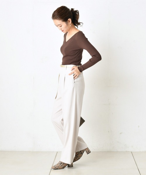 DouDou（ドゥドゥ）の「ゆるVプルオーバー（ニット/セーター・レディース・オフホワイト/ブラック/ダークブラウン/グレイッシュベージュ/ブラウン系その他/ブルー・FREE）」の7枚目の写真