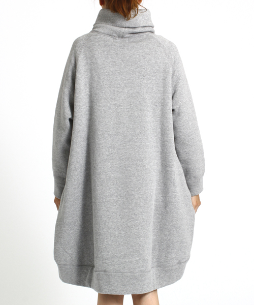 BEAMS BOY(ビームスボーイ)の「BEAMS BOY / スウェット タートル ワンピース(ワンピース・レディース・トップグレー/オートミール/ワインレッド・ONE SIZE)」の4枚目の写真