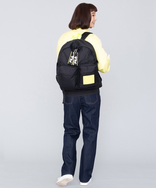 FILA(フィラ)の「FILA/フィラ ブランド ロゴ ワッペン ダブルポケット リュックサック バックパック 20L(バックパック/リュック・レディース・ブラック×ホワイト/ブラック×イエロー/ブラック×ピンク/トリコロール・FREE)」の10枚目の写真