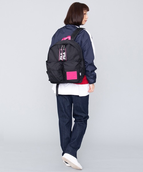 FILA(フィラ)の「FILA/フィラ ブランド ロゴ ワッペン ダブルポケット リュックサック バックパック 20L(バックパック/リュック・レディース・ブラック×ホワイト/ブラック×イエロー/ブラック×ピンク/トリコロール・FREE)」の14枚目の写真