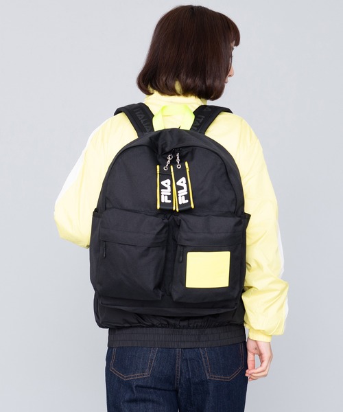 FILA(フィラ)の「FILA/フィラ ブランド ロゴ ワッペン ダブルポケット リュックサック バックパック 20L(バックパック/リュック・レディース・ブラック×ホワイト/ブラック×イエロー/ブラック×ピンク/トリコロール・FREE)」の7枚目の写真