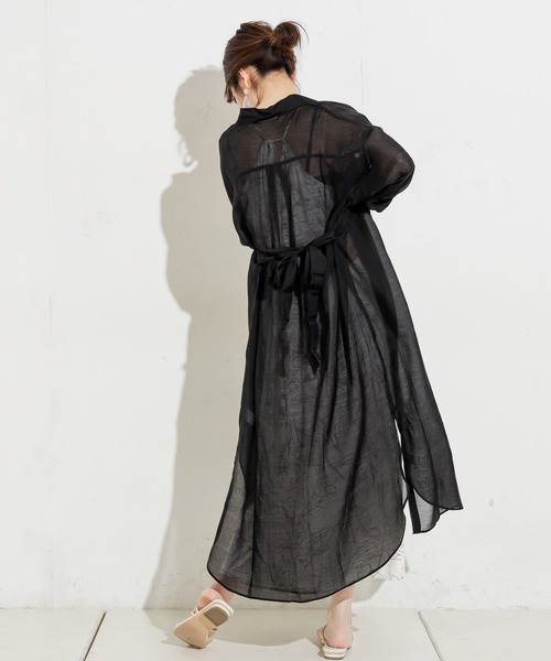 natural couture（ナチュラルクチュール）の「ウエストベルト付シースルーロングシャツ（シャツ/ブラウス・レディース・ブラック/ベージュ/オフホワイト・FREE）」の17枚目の写真