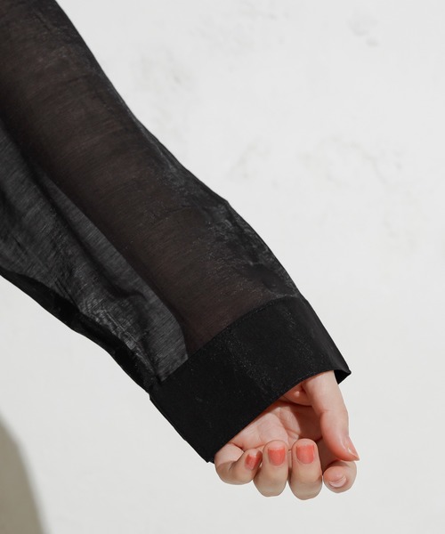 natural couture（ナチュラルクチュール）の「ウエストベルト付シースルーロングシャツ（シャツ/ブラウス・レディース・ブラック/ベージュ/オフホワイト・FREE）」の8枚目の写真