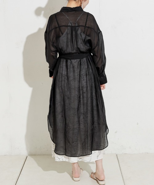 natural couture（ナチュラルクチュール）の「ウエストベルト付シースルーロングシャツ（シャツ/ブラウス・レディース・ブラック/ベージュ/オフホワイト・FREE）」の11枚目の写真