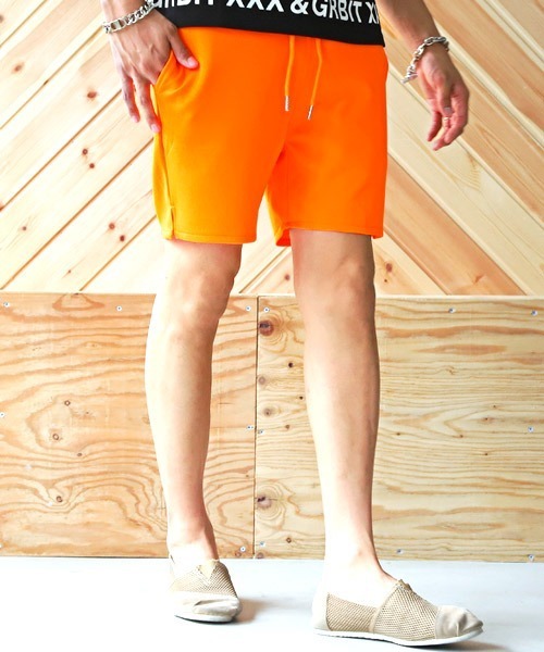 LUXSTYLE（ラグスタイル）の「ショートパンツ　膝上丈（その他パンツ・メンズ・ブラック/ピンク/イエロー/杢グレー/ライトグリーン/オレンジ/ホワイト系その他/ベージュ系その他/グレー系その他/ブラック系その他/ブラック系その他2/チャコールグレー/ブラック系その他3/ネイビー系/ロイヤルブルー/グリーン系その他/ホワイト/ウッドランド/グレー系その他2・M/L/XL）」の18枚目の写真