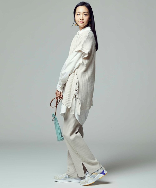 HONEYSUCKLE ROSE（ハニーサックルローズ）の「【HONEYSUCKLE ROSE】レースアップベスト（ベスト・レディース・オフホワイト/ブルー・M/L）」の5枚目の写真