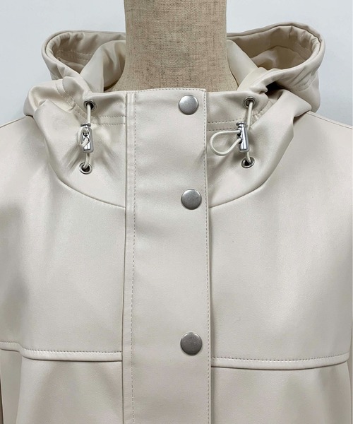 PICCIN(ピッチン)の「フェイクレザーフードブルゾン(ブルゾン・レディース・ベージュ/オフホワイト/サックスブルー・M/L)」の15枚目の写真
