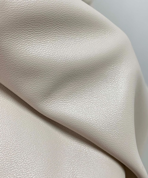 PICCIN(ピッチン)の「フェイクレザーフードブルゾン(ブルゾン・レディース・ベージュ/オフホワイト/サックスブルー・M/L)」の10枚目の写真