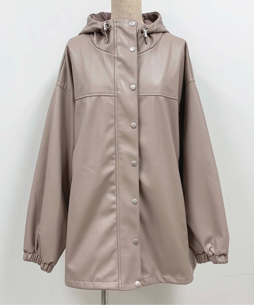 PICCIN(ピッチン)の「フェイクレザーフードブルゾン(ブルゾン・レディース・ベージュ/オフホワイト/サックスブルー・M/L)」の5枚目の写真