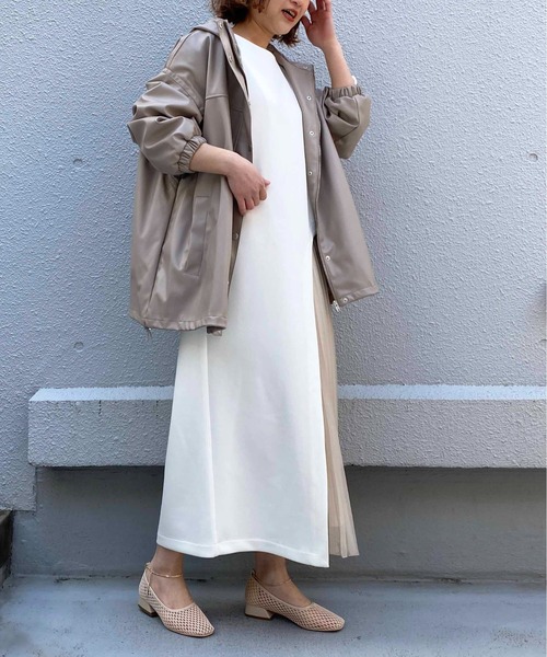 PICCIN(ピッチン)の「フェイクレザーフードブルゾン(ブルゾン・レディース・ベージュ/オフホワイト/サックスブルー・M/L)」の21枚目の写真