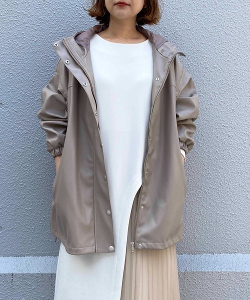 PICCIN(ピッチン)の「フェイクレザーフードブルゾン(ブルゾン・レディース・ベージュ/オフホワイト/サックスブルー・M/L)」の19枚目の写真