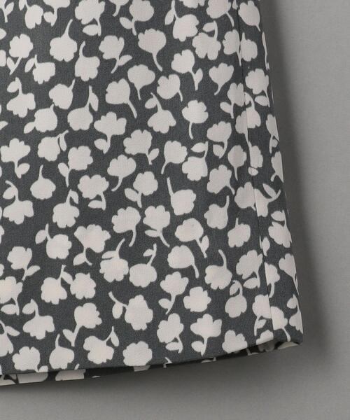 BEAUTY&YOUTH UNITED ARROWS（ビューティーアンドユースユナイテッドアローズ）の「BY フラワープリントハイウエストIラインマキシスカート（スカート・レディース・ダークグリーン/ブラック・SMALL/MEDIUM）」の12枚目の写真