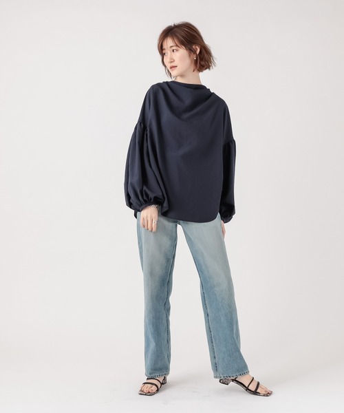 RIVE DROITE（リヴドロワ）の「ドレープネックボリュームブラウス（シャツ/ブラウス・レディース・ネイビー/オフホワイト・FREE）」の3枚目の写真