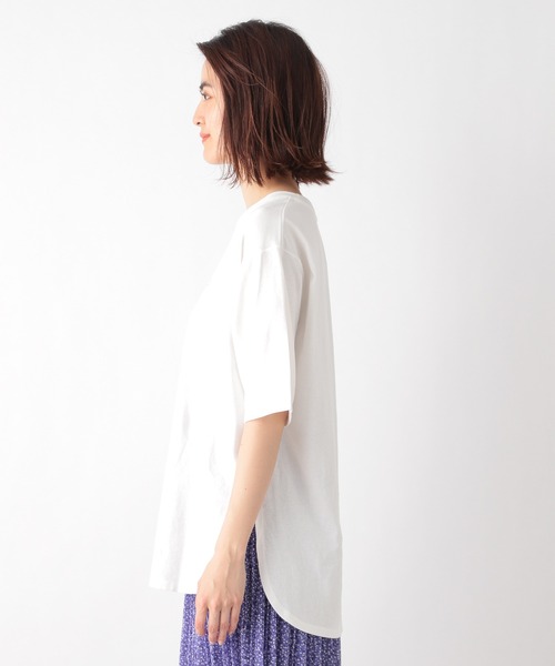 LEPSIM(レプシィム)の「ラウンドヘムロゴプリントT 936566(Tシャツ/カットソー・レディース・オフホワイト/チャコールグレー/オリーブ・FREE)」の21枚目の写真