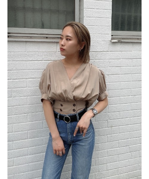 ENVYM（アンビー）の「ダブルボタンギャザーＢｌｏｕｓｅ（シャツ/ブラウス・レディース・ホワイト/ブラック/ベージュ/レオパード/パイソン・FREE）」の3枚目の写真