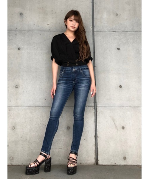 ENVYM（アンビー）の「ダブルボタンギャザーＢｌｏｕｓｅ（シャツ/ブラウス・レディース・ホワイト/ブラック/ベージュ/レオパード/パイソン・FREE）」の16枚目の写真