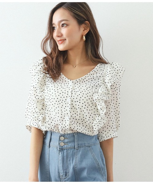 CHILLE(チル)の「前後2WAYドット5分袖ブラウス(シャツ/ブラウス・レディース・ホワイト/ラベンダー・FREE)」の4枚目の写真