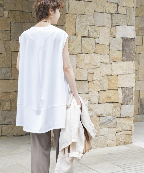 URBAN RESEARCH（アーバンリサーチ）の「ノースリーブコクーンカットソー（Tシャツ/カットソー・レディース・ブラック/ブラウン系その他/ホワイト・FREE）」の8枚目の写真