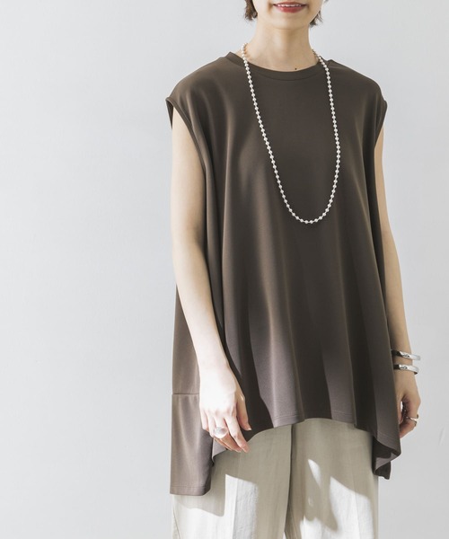 URBAN RESEARCH（アーバンリサーチ）の「ノースリーブコクーンカットソー（Tシャツ/カットソー・レディース・ブラック/ブラウン系その他/ホワイト・FREE）」の9枚目の写真