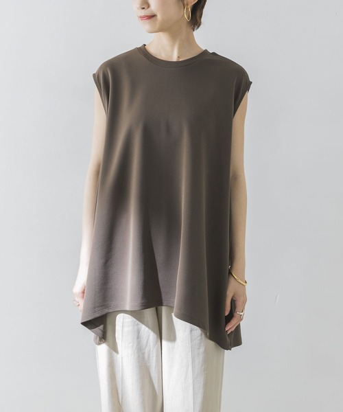 URBAN RESEARCH（アーバンリサーチ）の「ノースリーブコクーンカットソー（Tシャツ/カットソー・レディース・ブラック/ブラウン系その他/ホワイト・FREE）」の11枚目の写真