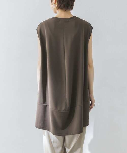 URBAN RESEARCH（アーバンリサーチ）の「ノースリーブコクーンカットソー（Tシャツ/カットソー・レディース・ブラック/ブラウン系その他/ホワイト・FREE）」の19枚目の写真