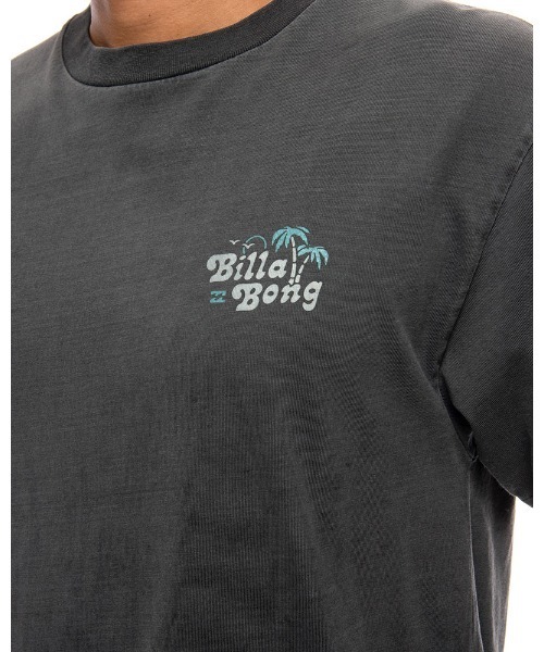 BILLABONG（ビラボン）の「BILLABONG メンズ WAVE WASHED TANZANIA Ｔシャツ 【2021年夏モデル】/ビラボンバックプリント半袖Tシャツ（Tシャツ/カットソー・メンズ・チャコールグレー/ブラック・MEDIUM/LARGE/X-LARGE）」の3枚目の写真