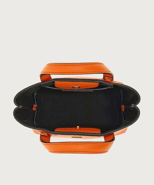 直営店☆Ferragamo☆お洒落なデザイン♪CUT OUT MINI トート Ferragamo cut-out Leather Mini Bag | Red | FARFETCH BH