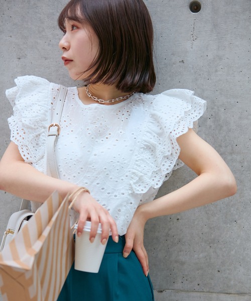 vis-`a-vis(ビサビ)の「【WEB限定】【前後2WAY】コットンレースフリルブラウス(シャツ/ブラウス・レディース・ホワイト/オレンジ/カーキ/ブラック・FREE)」の7枚目の写真