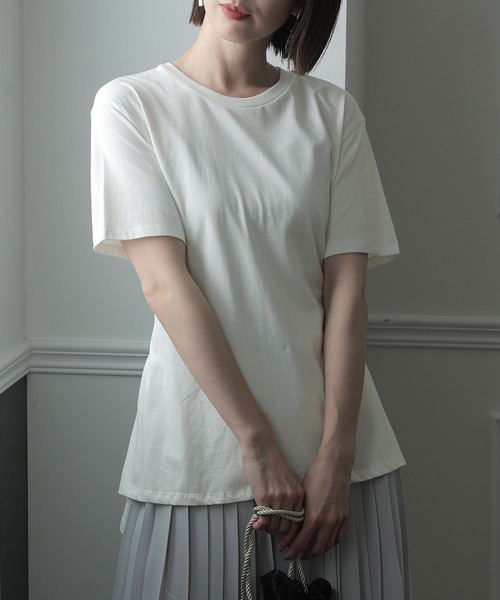 ElegChic(エレグシック)の「シェイプアップ フレア カットソー(Tシャツ/カットソー・レディース・モカ/ブラック/グレイッシュベージュ/オフホワイト・XL/4L/L/M/XXL)」の1枚目の写真
