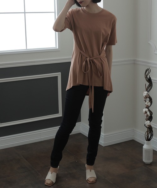 ElegChic(エレグシック)の「シェイプアップ フレア カットソー(Tシャツ/カットソー・レディース・モカ/ブラック/グレイッシュベージュ/オフホワイト・XL/4L/L/M/XXL)」の9枚目の写真