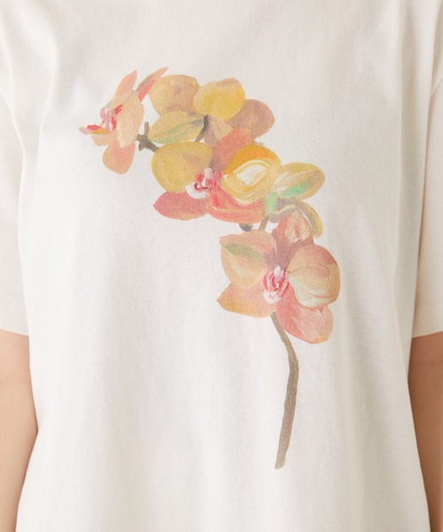 MADEMOISELLE ROPE'（マドモアゼル ロペ）の「TOLIGHT フラワーショートスリーブTシャツ（Tシャツ/カットソー・レディース・ホワイト/チャコールグレー・38）」の7枚目の写真