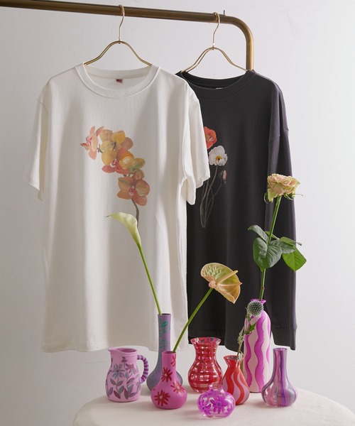 MADEMOISELLE ROPE'（マドモアゼル ロペ）の「TOLIGHT フラワーショートスリーブTシャツ（Tシャツ/カットソー・レディース・ホワイト/チャコールグレー・38）」の13枚目の写真