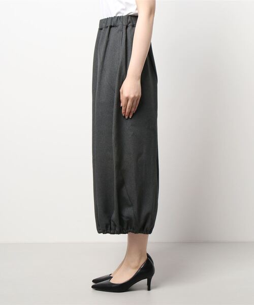 gomme（ゴム）の「Pサージ　シームパンツ（その他パンツ・レディース・チャコールグレー/ネイビー/ブラック・MEDIUM）」の16枚目の写真