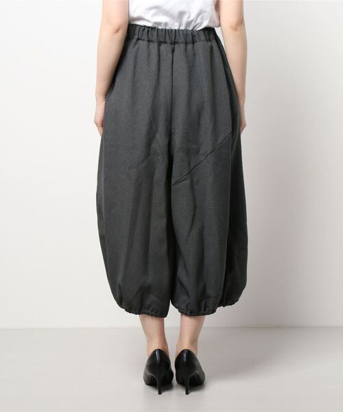 gomme（ゴム）の「Pサージ　シームパンツ（その他パンツ・レディース・チャコールグレー/ネイビー/ブラック・MEDIUM）」の10枚目の写真