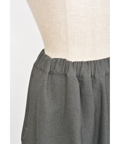 gomme（ゴム）の「Pサージ　シームパンツ（その他パンツ・レディース・チャコールグレー/ネイビー/ブラック・MEDIUM）」の6枚目の写真