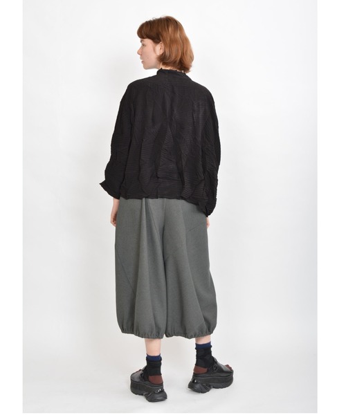 gomme（ゴム）の「Pサージ　シームパンツ（その他パンツ・レディース・チャコールグレー/ネイビー/ブラック・MEDIUM）」の15枚目の写真