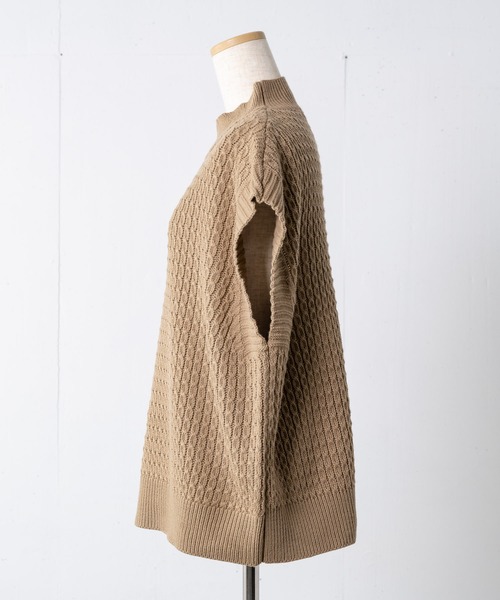 INTER FACTORY（インターファクトリー）の「WEARISTA son - ケーブルニットベスト　made in INTER FACTORY（ベスト・レディース・ブラック/ベージュ/オフホワイト・FREE）」の19枚目の写真