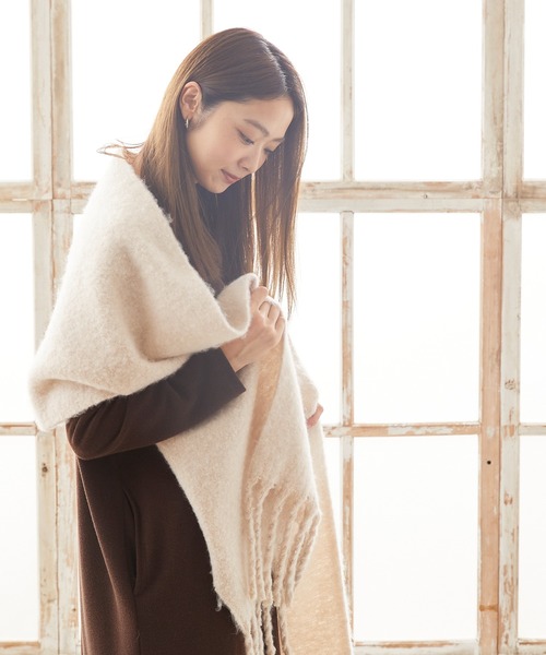 welleg（ウェレッグ）の「ふんわり ボリューム バルキーストール（ストール/ショール・レディース・ブルー/カーキ/イエロー/アイボリー/ブラウン/ライトグレー/パープル系その他/イエロー系その他/グリーン系その他・フリー）」の12枚目の写真