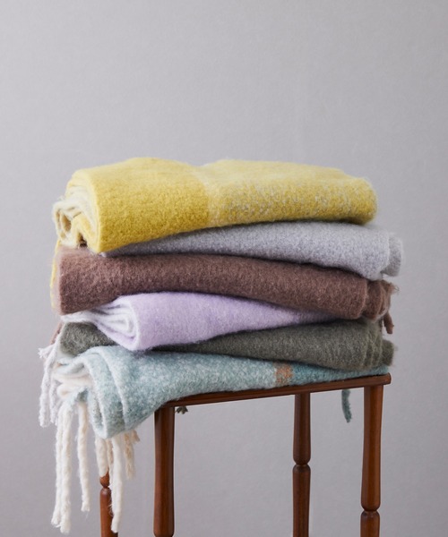 welleg（ウェレッグ）の「ふんわり ボリューム バルキーストール（ストール/ショール・レディース・ブルー/カーキ/イエロー/アイボリー/ブラウン/ライトグレー/パープル系その他/イエロー系その他/グリーン系その他・フリー）」の13枚目の写真